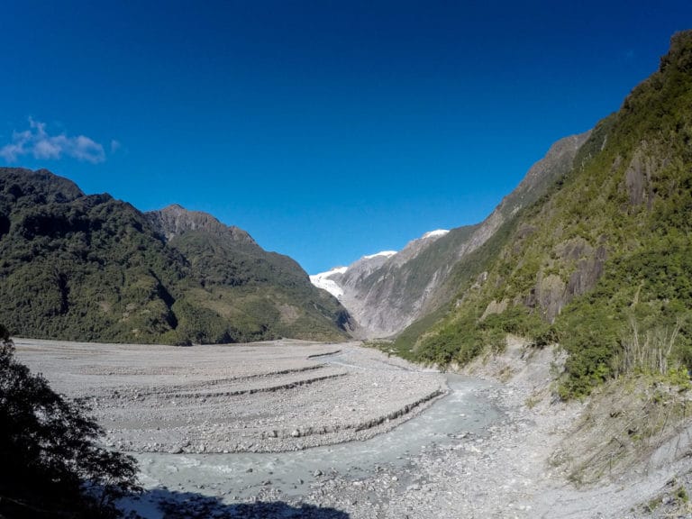 Observation point to take photos on the way to Franz Josef Glacier